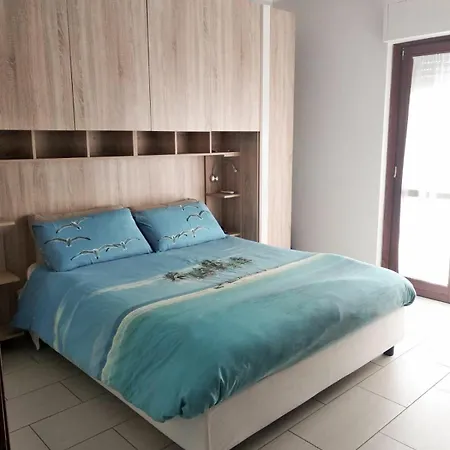 A Pochi Passi Dal Mare Nuovo Con Terrazzo アパート トルトレート