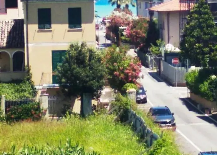 A Pochi Passi Dal Mare Nuovo Con Terrazzo